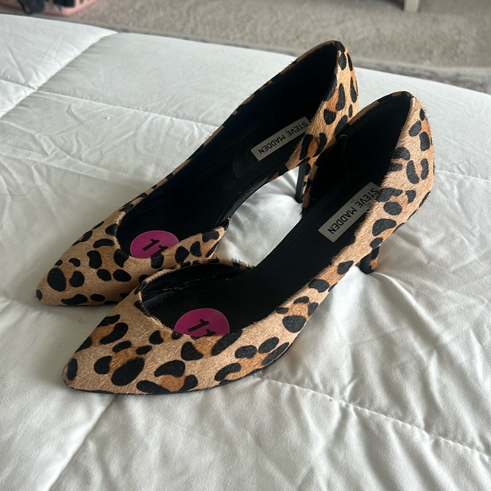 Steve Madden cowhide leopard heels